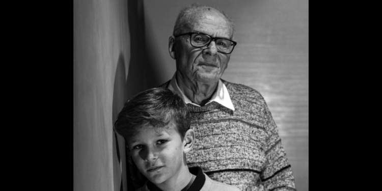 « Je me souviens de la faim. La faim est atroce. Nous nous couchions avec la faim, nous nous levions avec la faim. Nous avions toujours faim. Nous étions des enfants. » Léon Placek