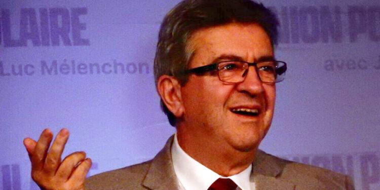 Reportage au QG de LFI, au soir du 1er tour de la présidentielle