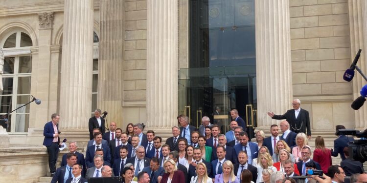 Assemblée nationale : à droite, toute