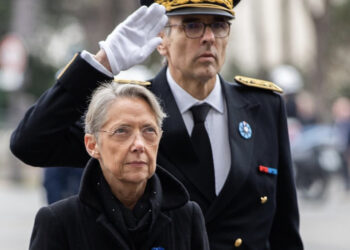 Le 11 novembre, à Compiègne, Élisabeth Borne…